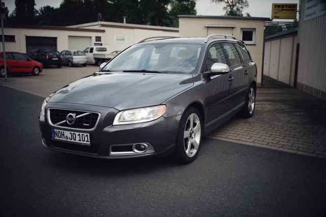 Volvo v70 mit vielen neuen Teilen