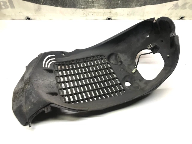 Carena griglia copri forcella radiatore Piaggio Beverly 125-300 RST 2010-2017