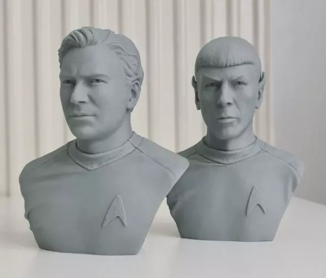 Star Trek TOS set of two busts Captain Kirk & Commander Spock 