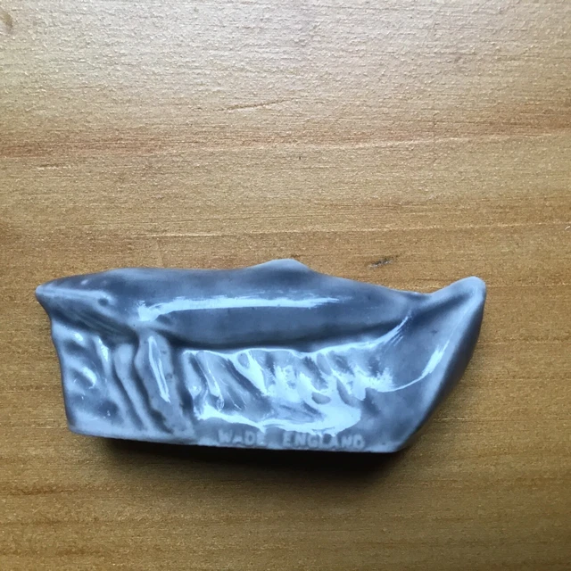 Wade Whimsies Whimsy Figurine Red Tea Rose Gray Whale Humpback 2 " Long