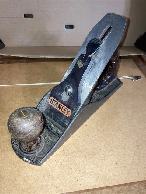 Vintage Stanley Bailey No. 4 Hand Smoothing Plane Carpentry Tool England Made