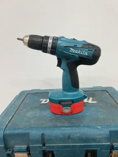 Makita 8391D 18V Cordless Combi Hammer Drill Driver 2 batteries included charger