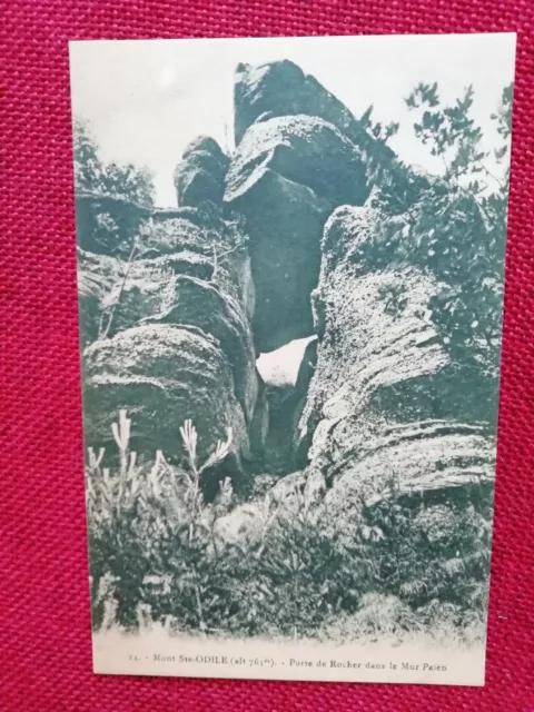 Mont Sainte Odile - Porte du Rocher dans le Mur Païen - 88