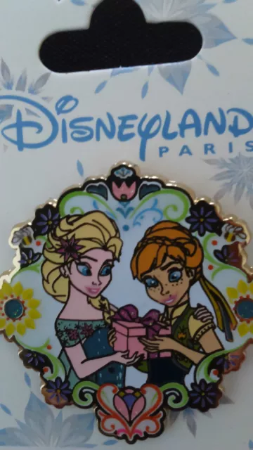 Pins Disney Disneyland Paris : Cadre Princesses Elsa & Anna Ete Reine Des Neiges