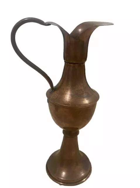 Vase en cuivre - pichet - aiguière - amphore - décoration - manque anse