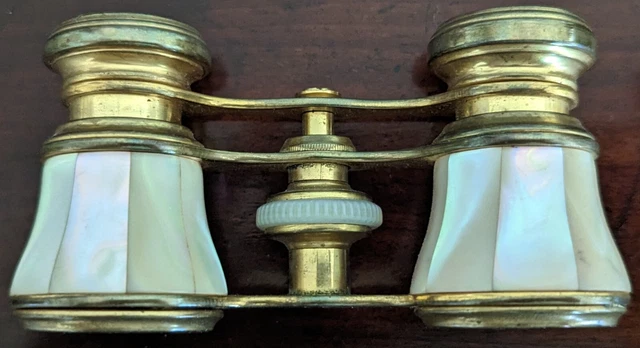 Iris of Paris Opera Glasses