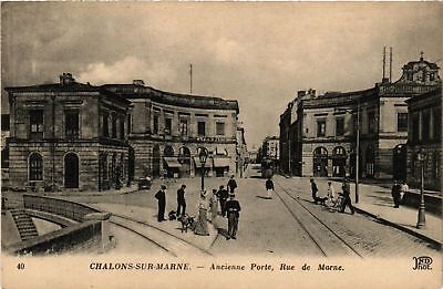 CPA CHALONS-sur-MARNE - Ancienne Porte Rue de Marne (742296)
