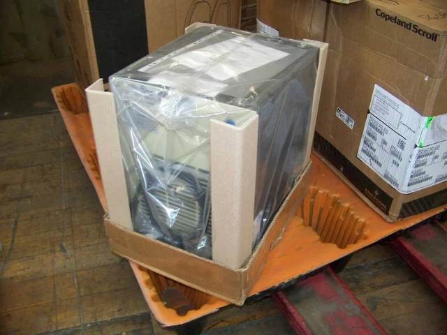Ingersoll Rand Non-Cycling Refrigerated Air Dryer 11 CFM 22M-012606 D18IN New Ingersoll Rand Non-Cycling Refrigerated Air Dryer 11 CFM 22M-012606 D18IN New
