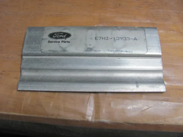 NOS Ford E7HZ-13933-A Horn Mounting Plate Sterling Freightliner