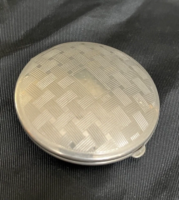 Vintage Richard Hudnut Three Flowers Compact Silver Tone Etched Geometric Decor
