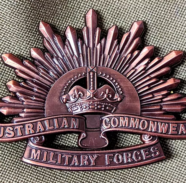 Rising sun hat badge for uniform Australian army 3rd type WW1 WW2 brown slouch