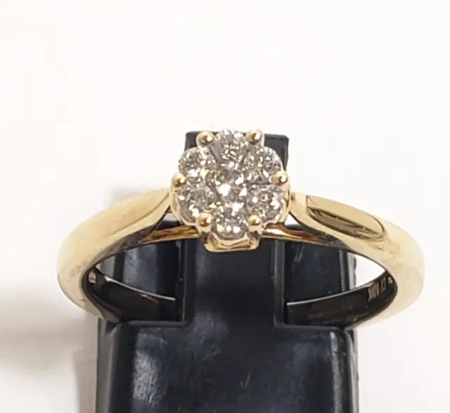 Charming 10K Yellow Gold 1/4 Ct Tw Diamond Flower Engagement Ring Size 6.75