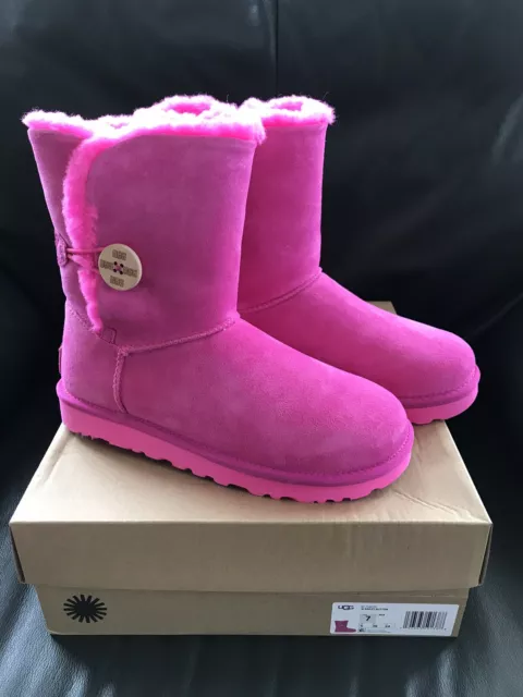 ugg boots women’s 1146170 Bailey Button Rock River Pink US7UK5EU38 New With Box
