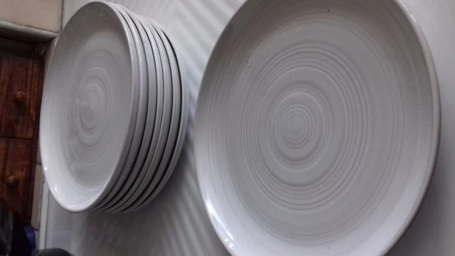 LOT 8 assiettes plates maison du monde 21,5 cm blanc a lignes cercles