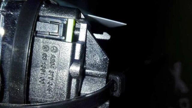 A2048700451 alzavetri interruttore posteriore destro per MERCEDES-BENZ CLASSE C 223510
