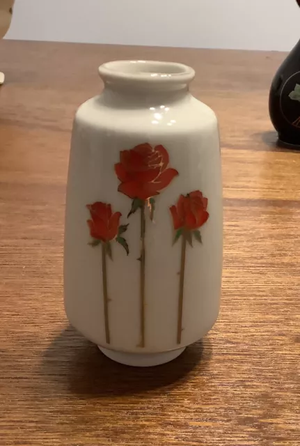 Vintage Otagiri decorative white red floral vase 3.75 in” tall