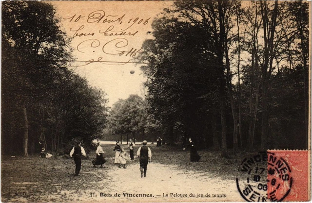 CPA AK Vincennes La Pelouse du jeu de tennis FRANCE (1283148)
