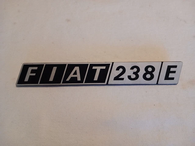 Fregio Laterale ABARTH A Forma Di Saetta Originale, Adesivo Preapplicato, Per 500, Grande Punto E Punto Evo