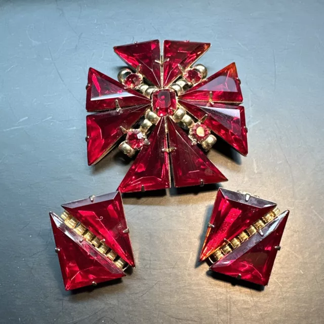 Vintage Gorgeous Red  Triangle Maltese Cross Brooch Pin Earrings Set Juliana? 2