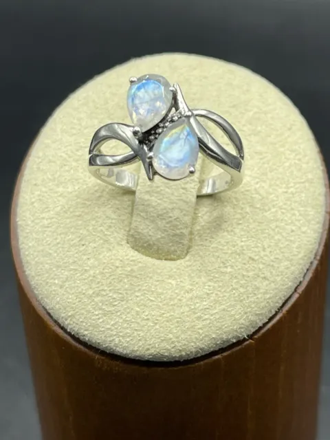 Women’s Moonstone Ring Size 6 925