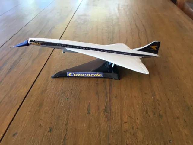 Damaged Corgi 650 Boac Concorde (Landing Wheels Missing)