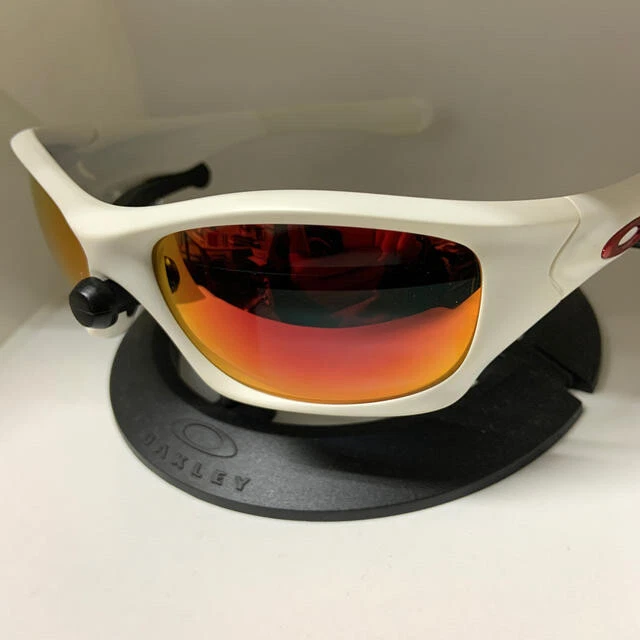 Oakley #48 Pitbull Lens Polarization Red Icon