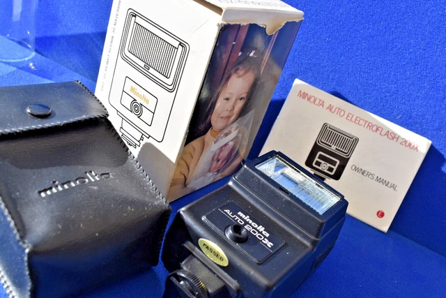 Minolta 200X Auto Electroflash Hot Shoe Flash Boxed + New Batteries Post Include