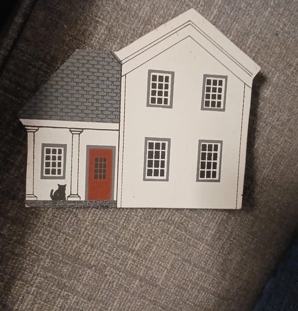 1991 The Cat's Meow Village  Grimm's Farmhouse Wood Shelf Sitter. VG. #48