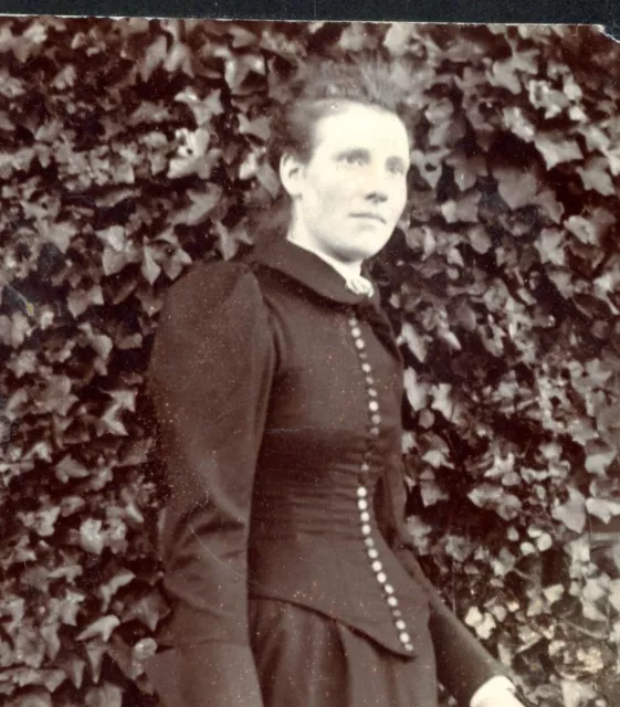 CDV Carte De Visite Victorian portrait lady social history photograph card #24