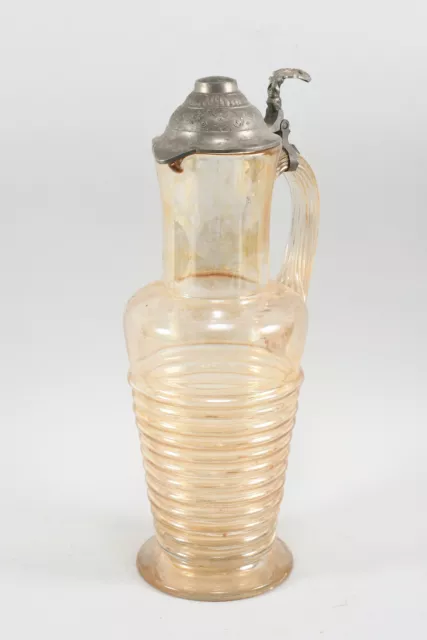P15B28- Irisierende Historismus Glas Kanne mit Zinnmontierung, um 1880