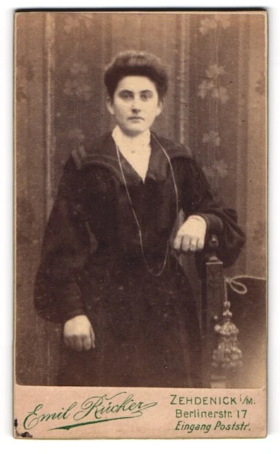 Fotografie Emil Rücker, Zehdenick, Berlinerstr. 17 Eingang Poststr., Junge Dame