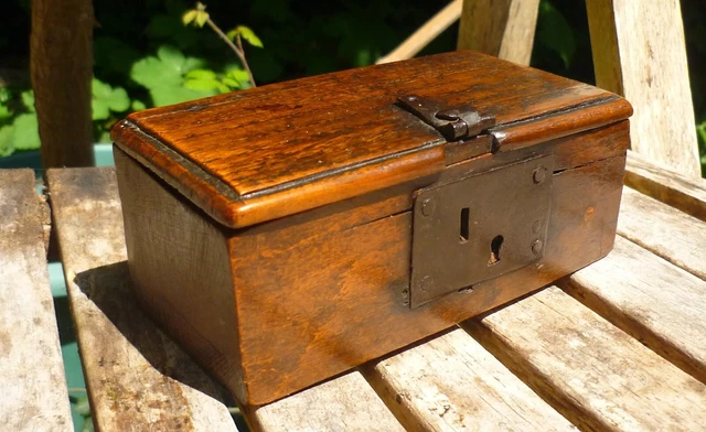 17th Century Oak Casket Box - Original Lock circa 1650