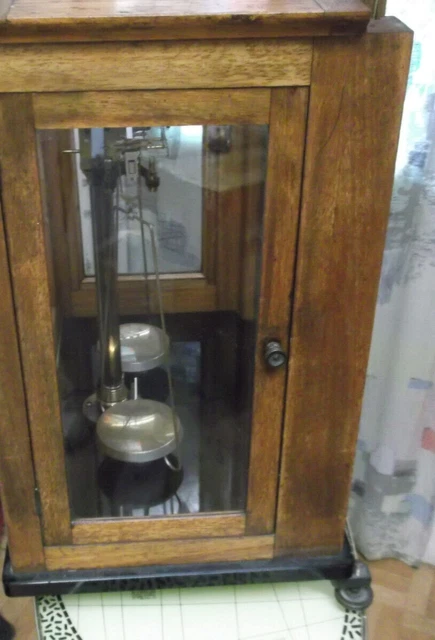 30er 40er Apothekerwaage Feinwaage Goldwaage im Schaukasten Art Deco Deko 3
