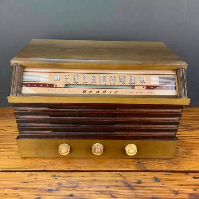 1940’s Art Deco BENDIX Aviation Corp. Wood Tube Radio Model #301 (Not Working)
