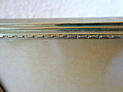 VTG Gold Metal PICTURE FRAME 5 x 7 Photo Raised Victorian Style Ribbed Surround