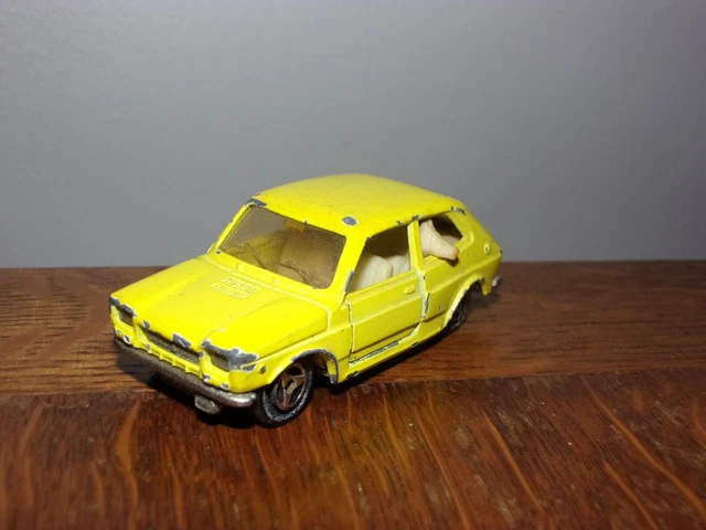 MAJORETTE FIAT 127 + Voiture de course - Roues précoces - Rare ! VMNIB