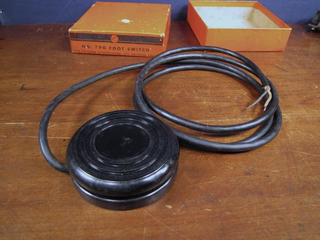 Birtcher Hyfrecator Foot Switch Pedal 790, New Old Stock Tested & Working.
