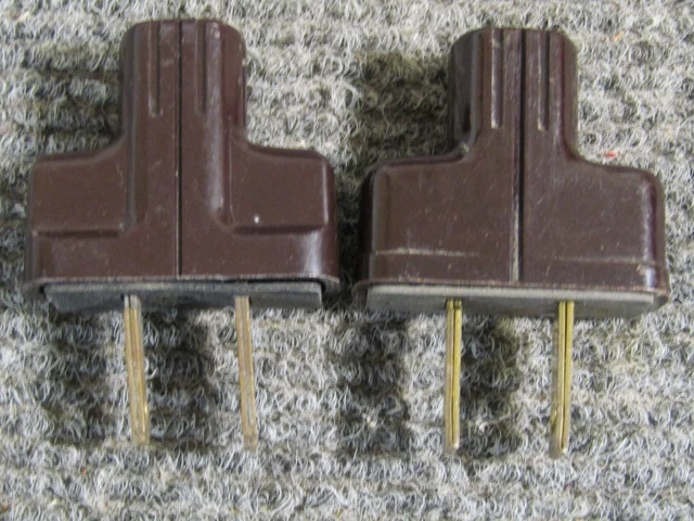 Pair Antique Power Plugs for Lamps Fans Radios Clocks Clean Used No Cracks  h
