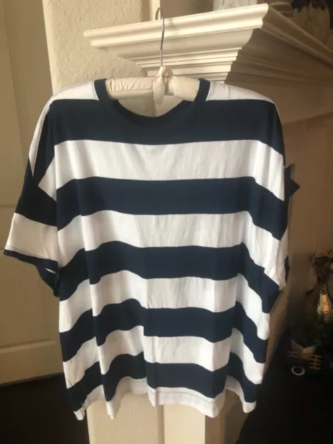 Old Navy - Navy Blue and White Short Sleeve Top  - Size 3X