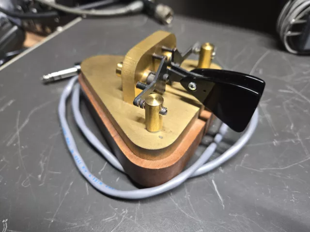 Llave telegráfica radioaficionada Vibroplex Brass Racer yámbica pádel (SN 07180)