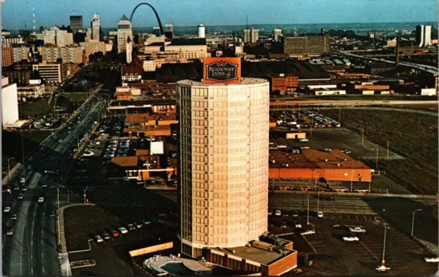 Rodeway Inn ST Louis MO Market Street Vintage Hotel Motel Aerial Postcard KA7