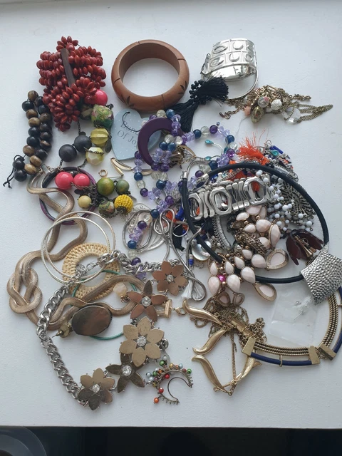 BROKEN Costume Jewellery Mixed Bundle Upcycle Craft Beads Hobby Harvest 1KG