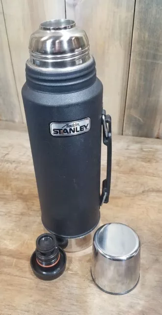 Vintage Aladdin STANLEY Thermos with Handle 1 Quart Made in USA A-944DH