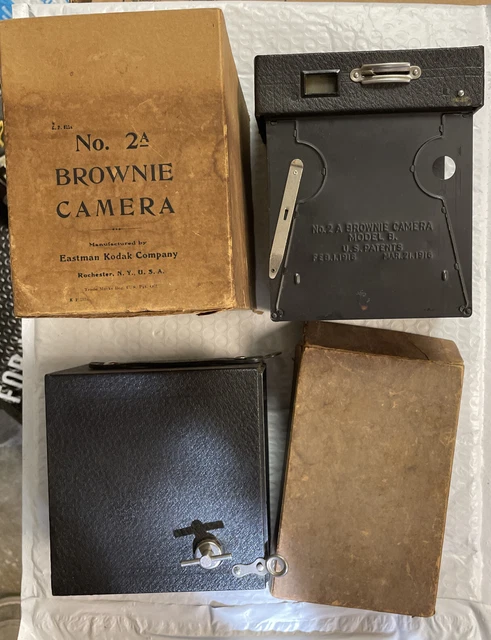 Vintage Brownie Box Camera,  Eastman Kodak No.2 A Model B Pat 1916