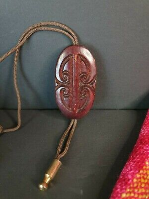 Old New Zealand Carved Wooden Neck Tie Cord