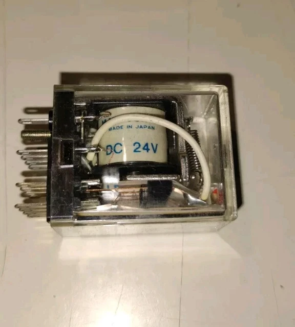 RELÈ SET RESET A Memoria 2 Scambi Bobina 24Vdc 3A Matsushita HC2K-DC24V ...