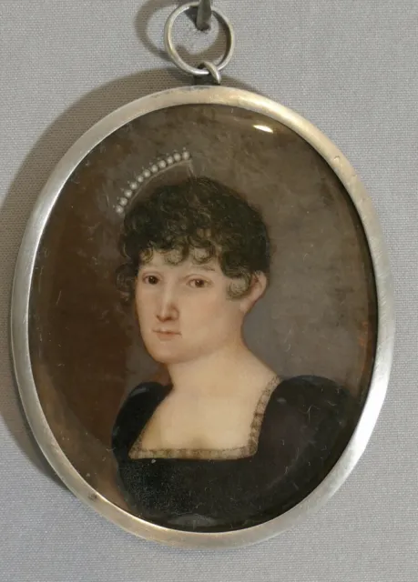 Portrait d'Une Femme Au Peigne En Perles, Miniature Signée Mathio, époque Empire