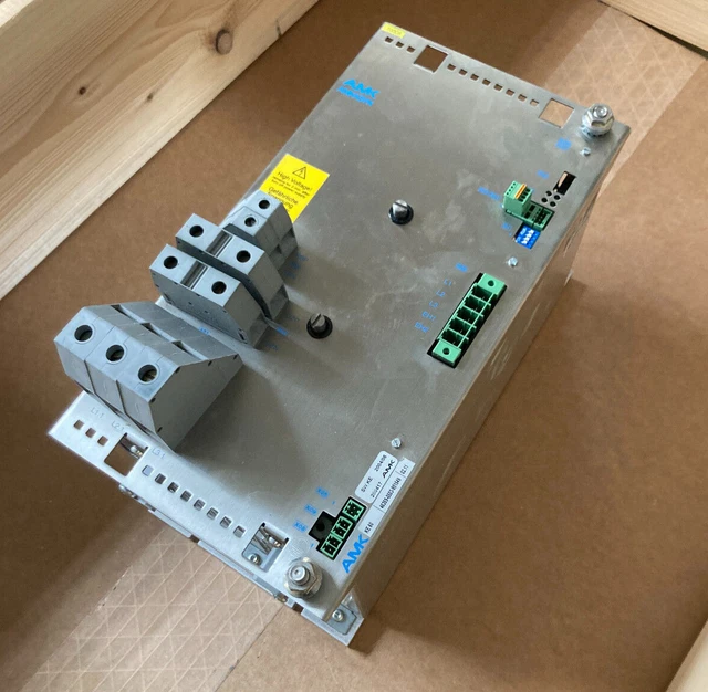 AMK AMKASYN KE60 3~ 60kW Zwischenkreis-Einspeisung Frequenzumrichter ...