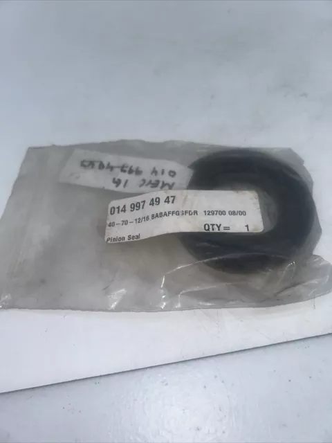 NOS Daimler Mercedes Benz Pinion Seal 0149974947 MBO