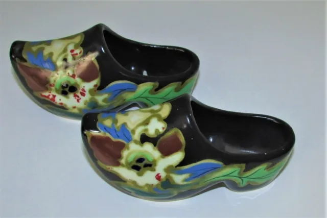Gouda Pottery - Pair Of Small Size Display Clogs - Art Nouveau Style Decoration